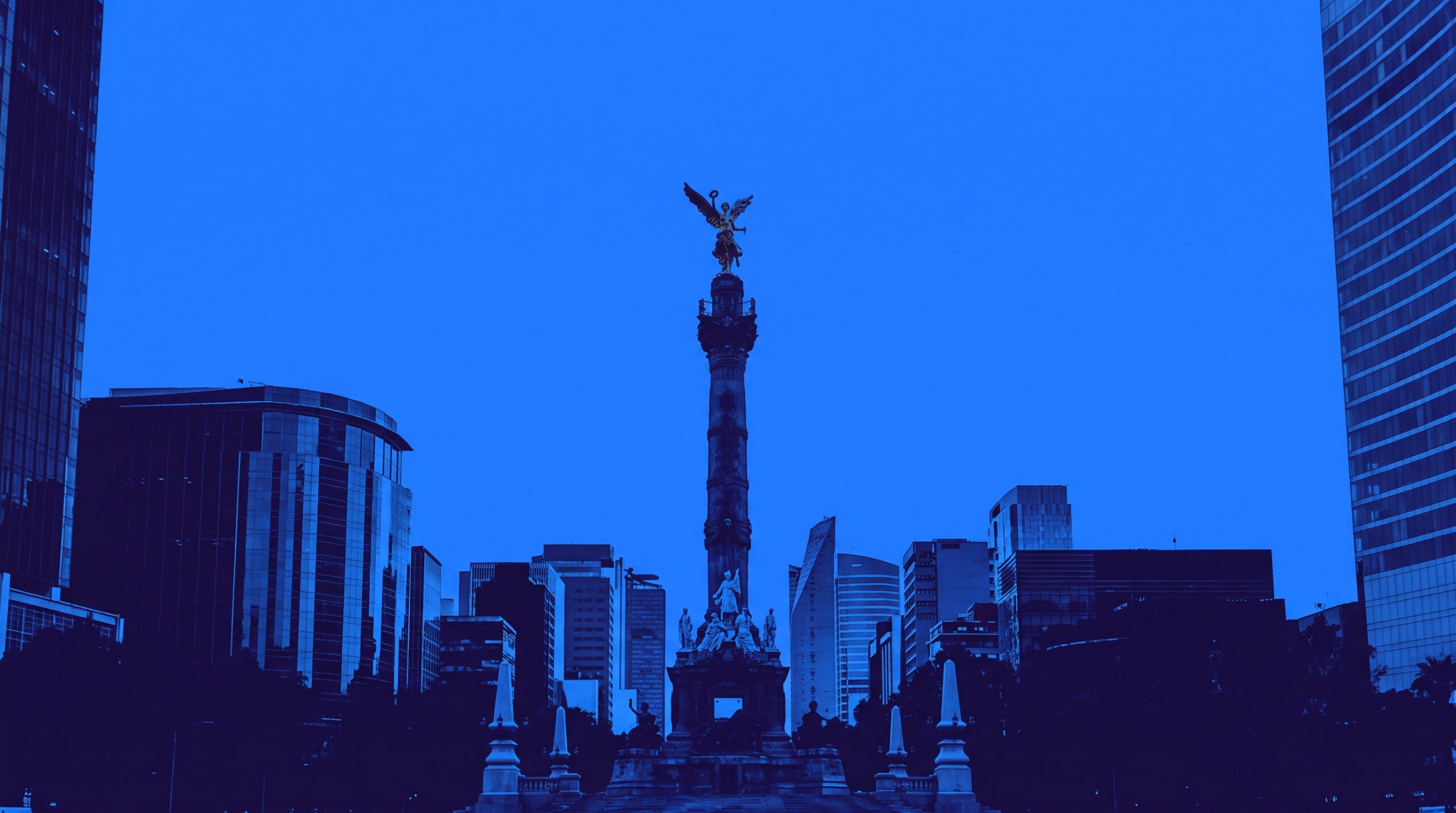 Ángel de la Independencia en duotono — cobertura de la red 0G en Ciudad de México