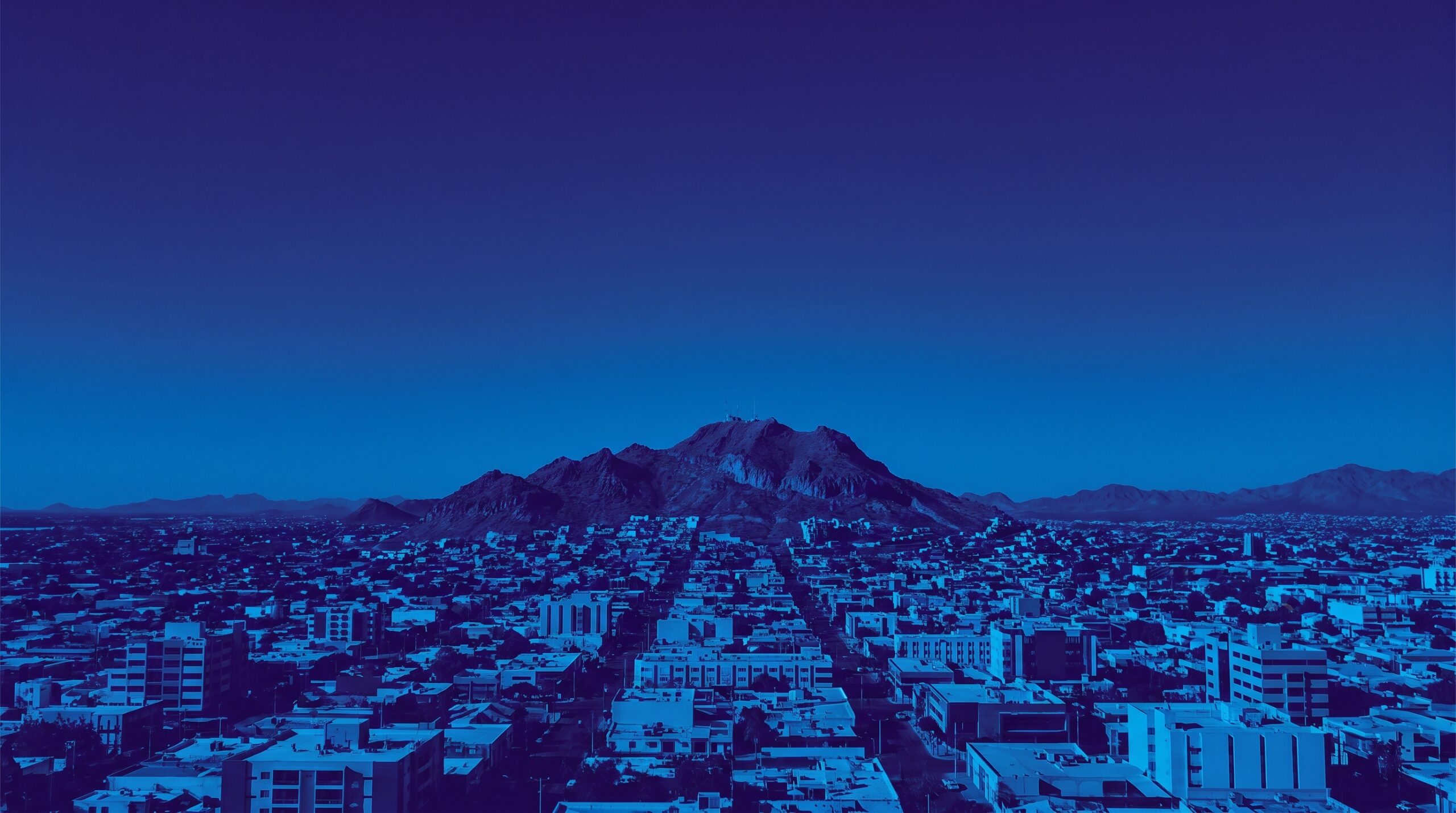 Cerro de la Campana en duotono — cobertura de la red 0G en Hermosillo