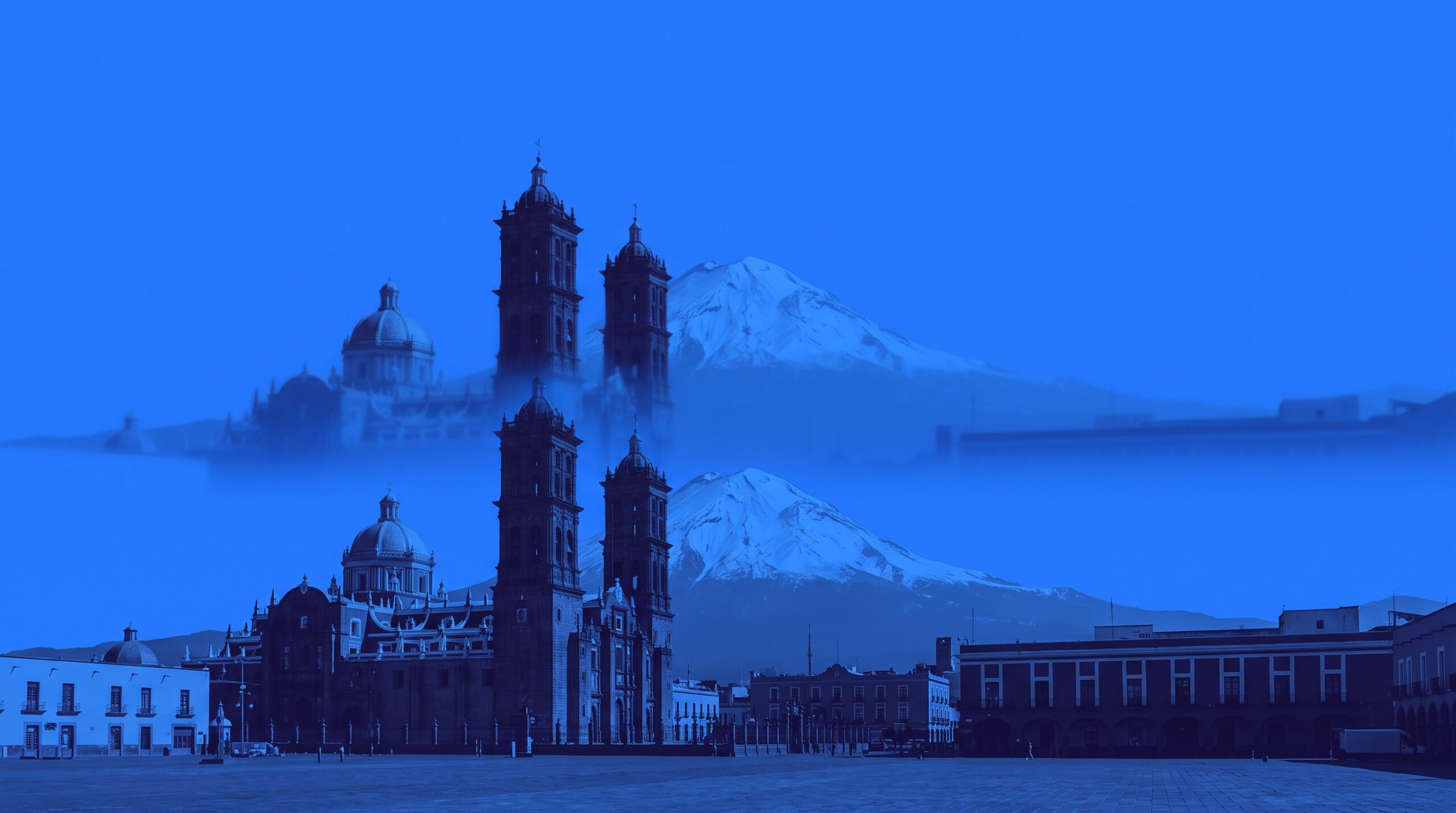 Catedral de Puebla with Popocatépetl behind en duotono — cobertura de la red 0G en Puebla
